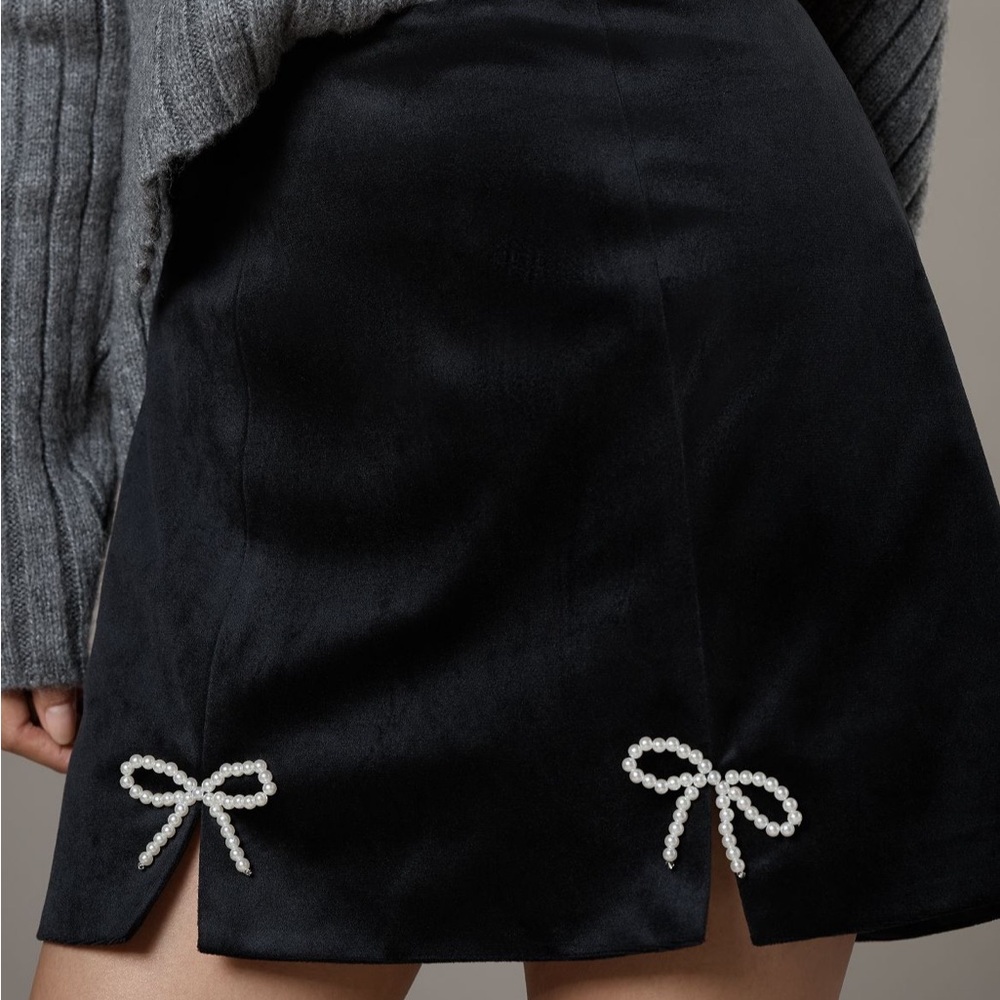 Avec Les Filles “Anthropologie” black velvet skirt with pearl bows